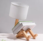 Lampe de chevet en bois petit robot - Vignette | Lumière de Nuit