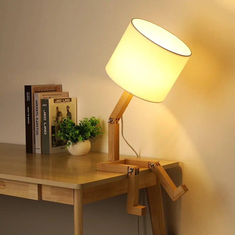 Lampe de chevet en bois petit robot